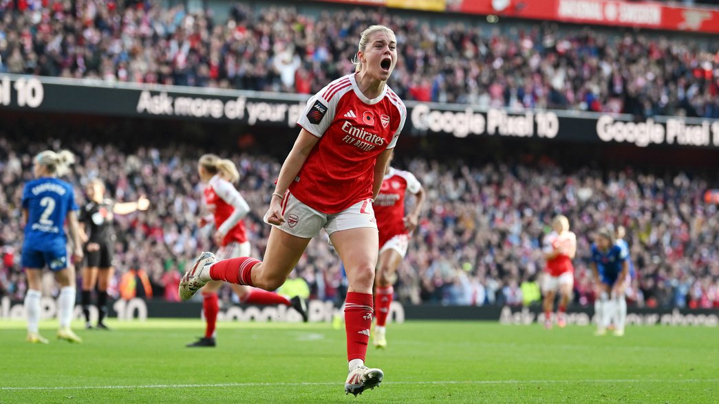 Alessia Russo celebrates scoring a late equaliser against Chelsea at Emirates Stadium