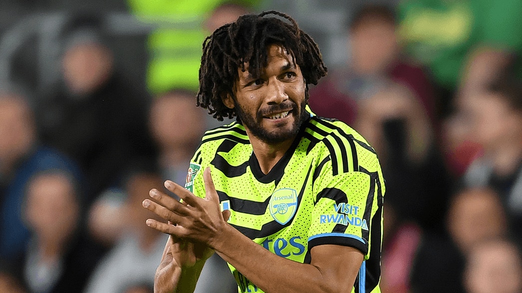 Mohamed Elneny in action against Brentford