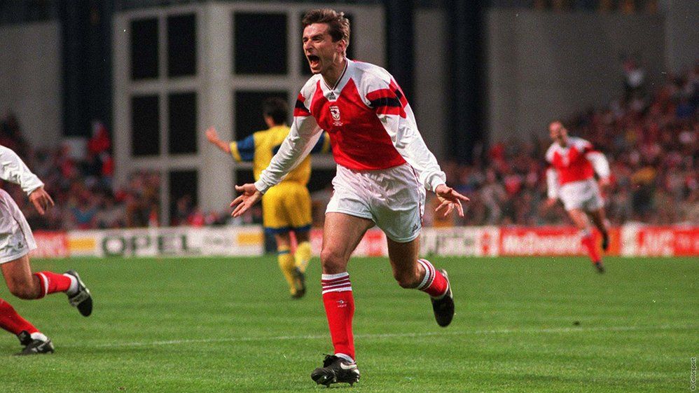 Alan Smith v Parma, 1994